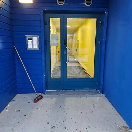 Aurora With Air Conditioning רובניימי